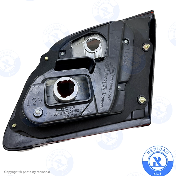 چراغ عقب راست روی صندوق ماکسیما 